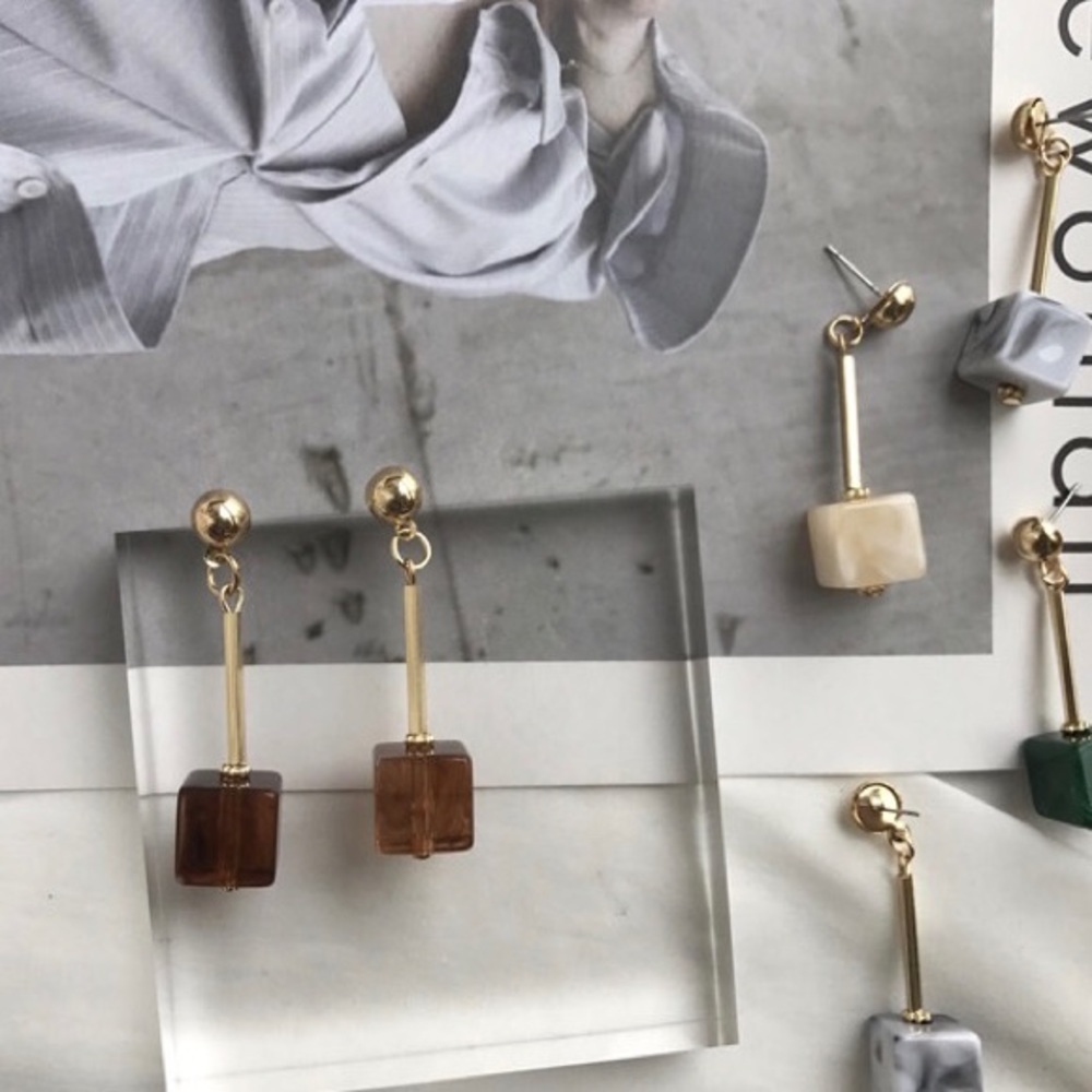 LAST Stylish Cube Drop Marble Earrings - Picture 5 of 8